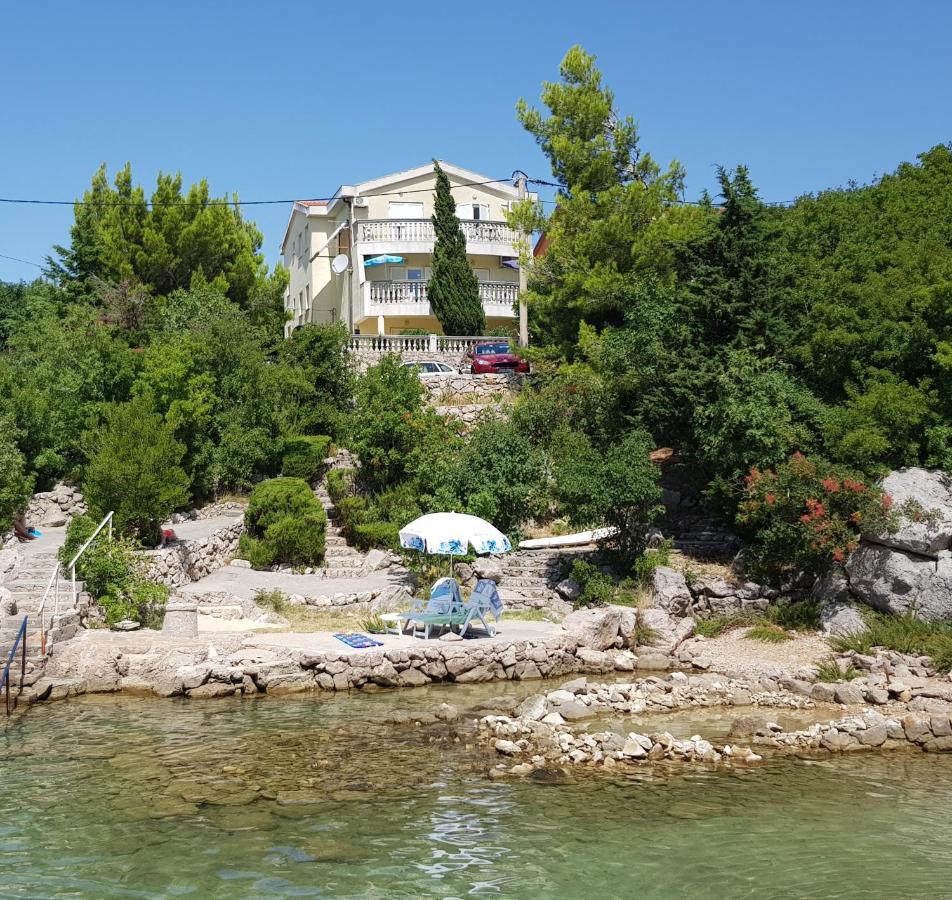 Apartments Akiki Карлобаг Экстерьер фото